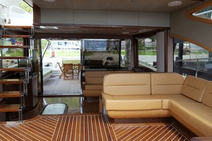 Amazing 23m Den Den Motoryat B6