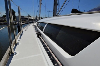 Verhuur Zeilboot Daily Sailing Cruise to Dia Island with our Jeanneau Sun Odyssey 44i Iraklion