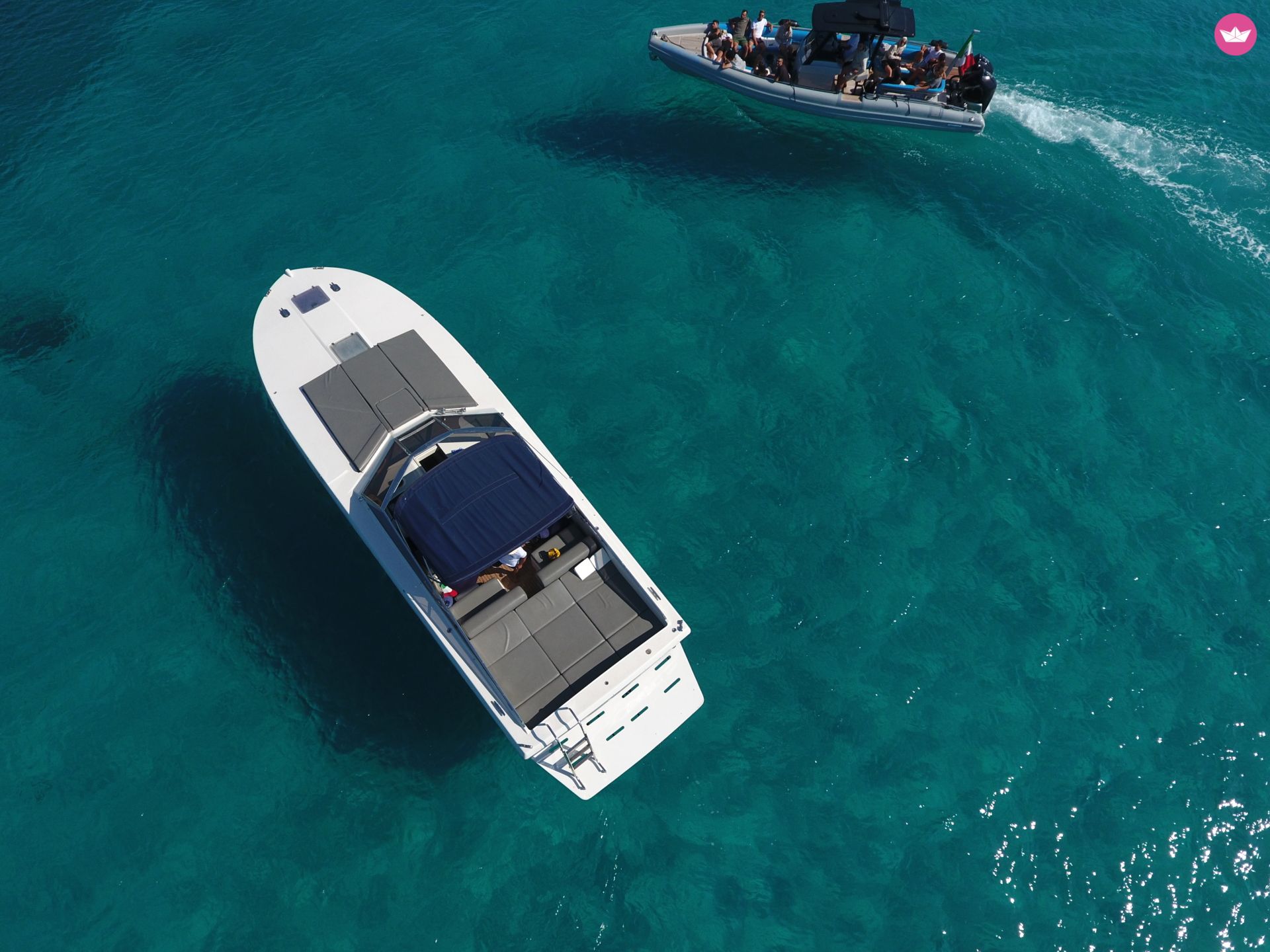 Bateau à moteur ITAMA 38 850cv 2