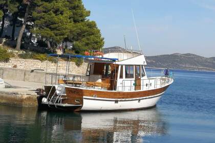 Hire Motorboat Banko Pasara Zadar