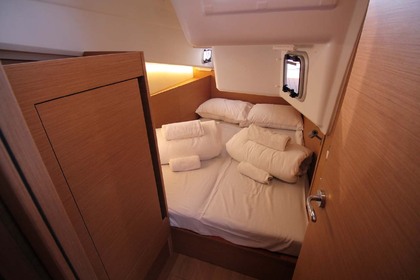 Hyra båt Segelbåt Jeanneau Sun Odyssey 410 - 3 cab. Split