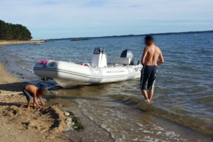 Rental RIB Zodiac Cherokee Vannes