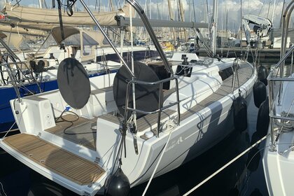 Charter Sailboat Hanse Yachts Hanse 315 Marseille