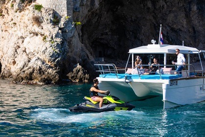 Lux Cat Allegra Newly Renowated for Private Rental in Dubrovnik