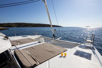 Verhuur Catamaran Dufour Yachts Dufour 48 Catamaran - 5 + 1 cab. Split