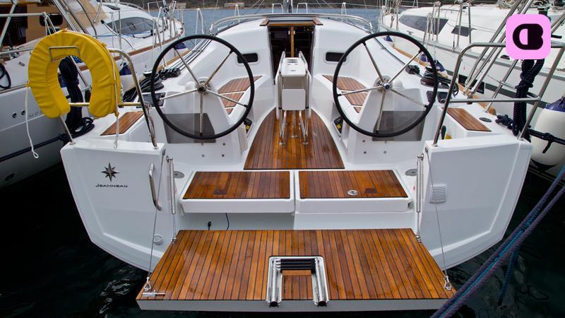 Sailboat Jeanneau Sun