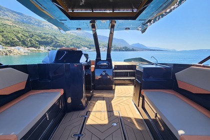 Raptor Parasailing 37