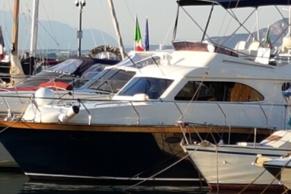 Noleggio Barca a motore San Remo 34 Fly Agropoli