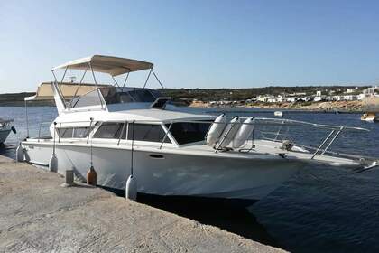 Hyra båt Motorbåt Coronet 32 Oceanferer Valletta
