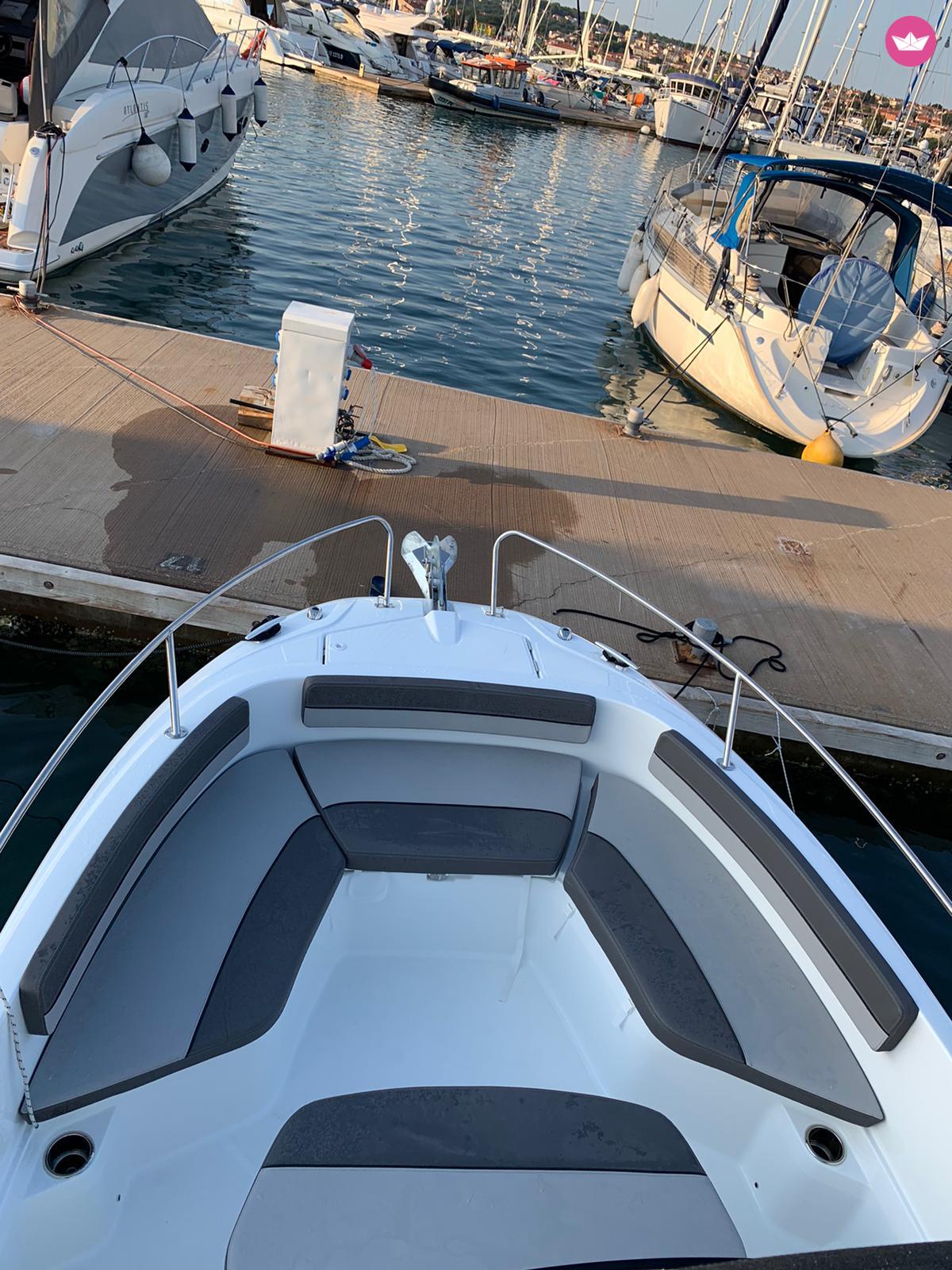Bateau à moteur Jeanneau Cap Camarat 6.5 CC 150cv 7
