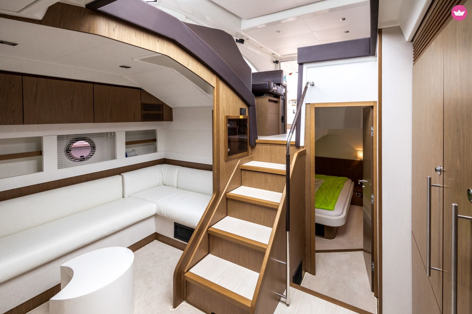 Motorboat Beneteau Gran Turismo Gt 49 Fly for hire