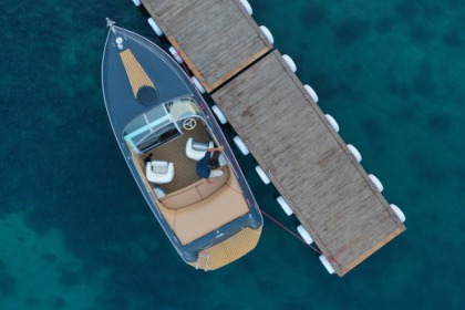 Cobalt Vintage Sport Motor Yacht