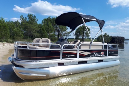 Hire Motorboat Suntracker Bass buggy 18 dlx Sanguinet