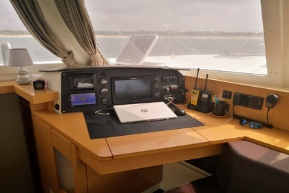 Catamarán "VITANBLUE" Helia 44.