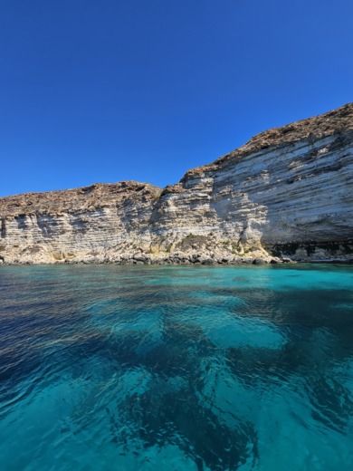 Lampedusa Motorboat Elegante Gozzo cabinato alt tag text