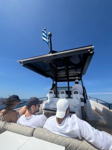 Афины Motorboat Salpa Avantgarde 35 alt tag text