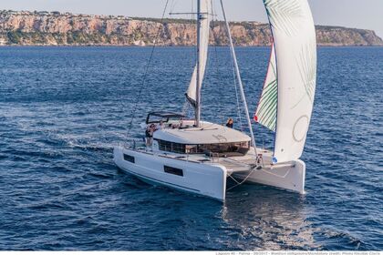 Verhuur Catamaran Lagoon-Bénéteau Lagoon 40 - 4 + 2 cab Montenegro