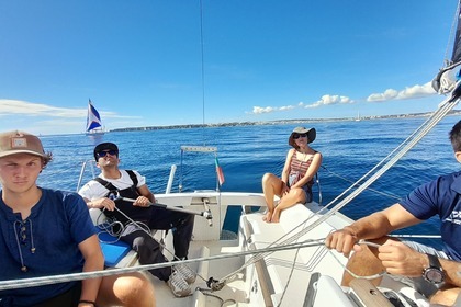 Sailing with Azule a Beneteau Spirit with SUP and Kayak