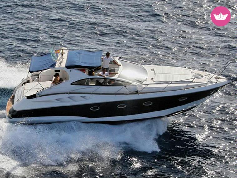 Charter motorboat in Ibiza  