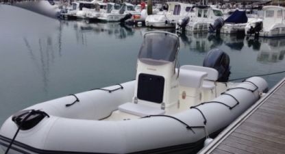 Location Semi-rigide Bombard Sunrider 650 Quiberon
