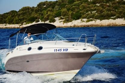 Rental Motorboat Sea Ray 255 Sundancer Petrčane