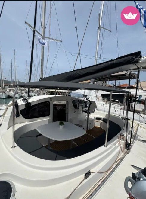 Hyra båt Fountaine Pajot 43