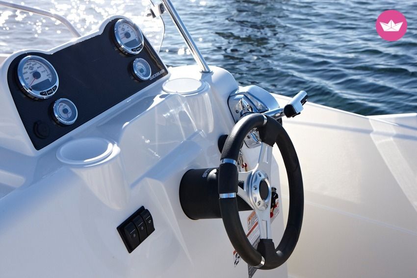 Mieten Quicksilver Activ 675 Open