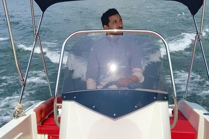 Explore Lake Como in Style – Trimarchi Boat for 7, No License Needed!