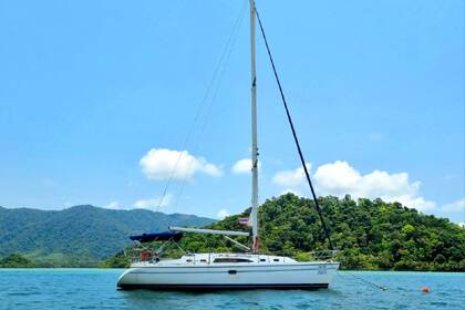 Charter Sailboat Catalina Yachts Catalina 375 Thalang District