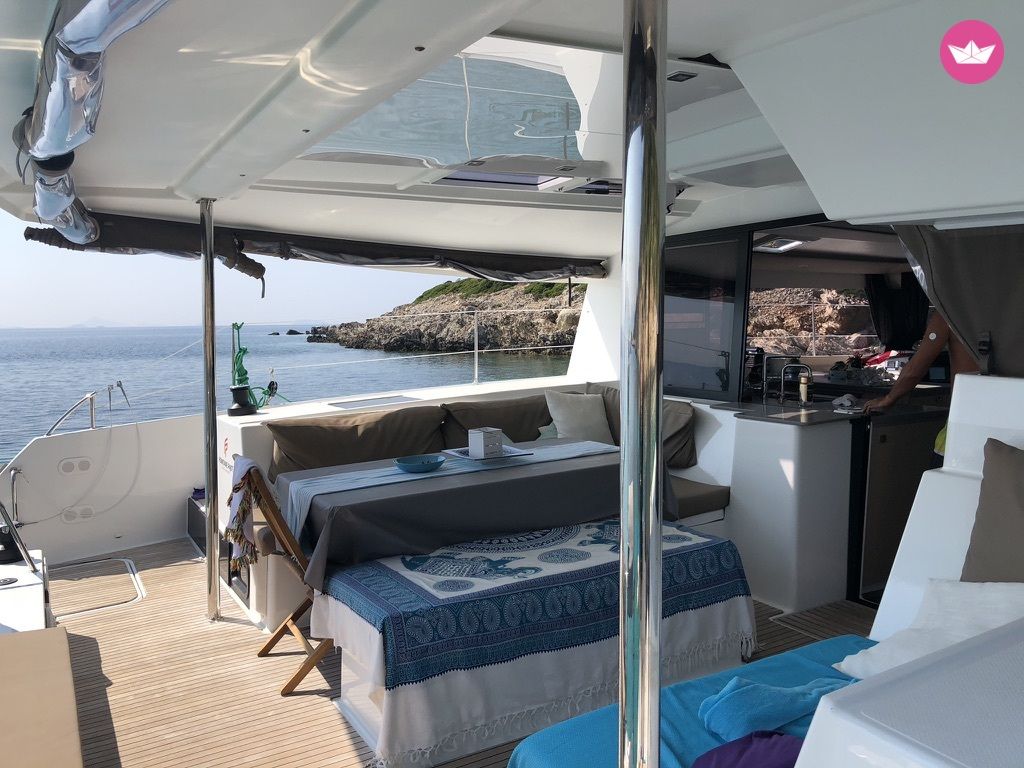 Location Catamaran Fountaine Pajot Helia 44 Bonifacio