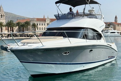 Hyra båt Motorbåt  Beneteau Antares 36 Trogir