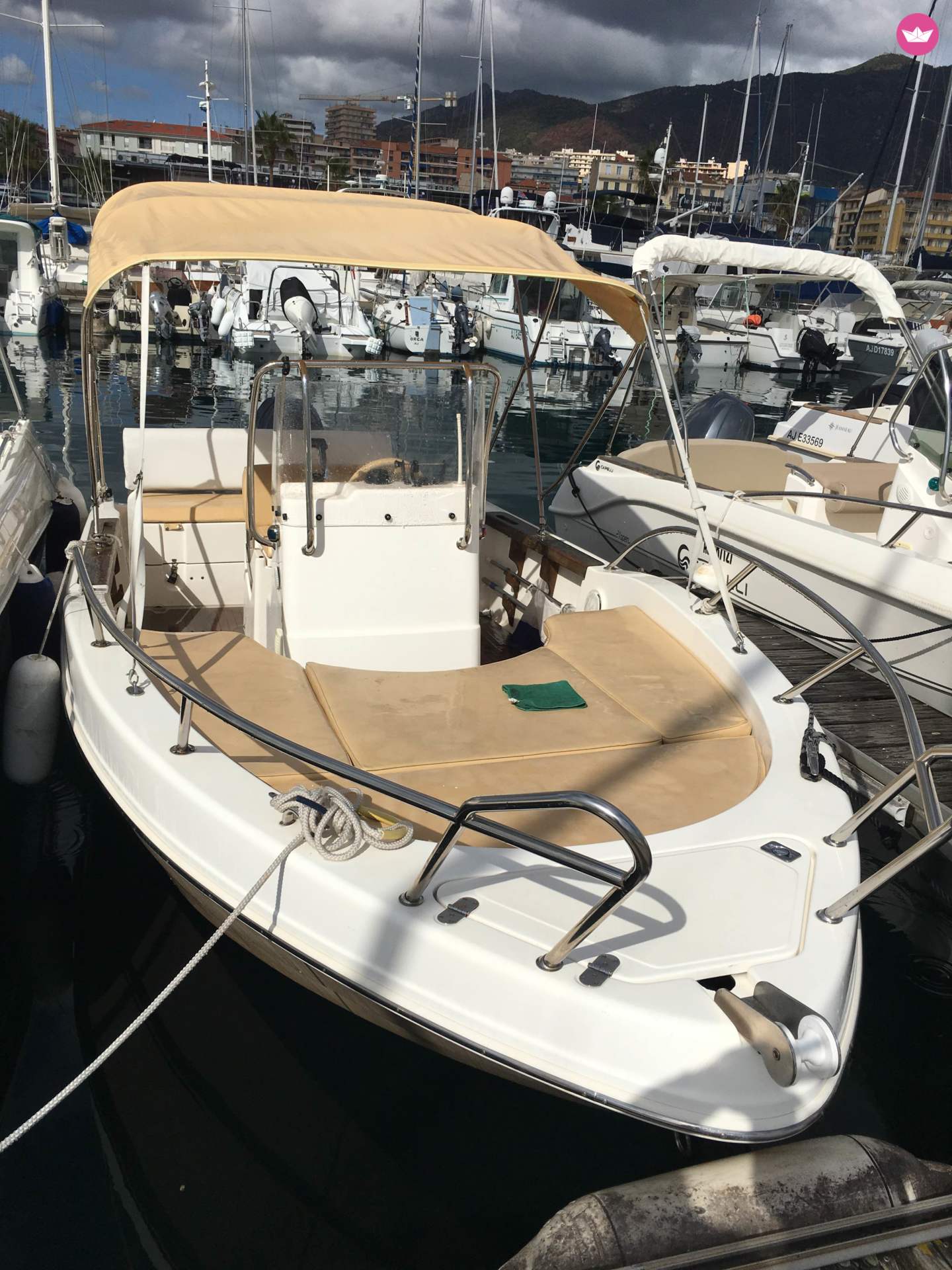 Location bateau à moteur à Ajaccio de particuliers et professionnels