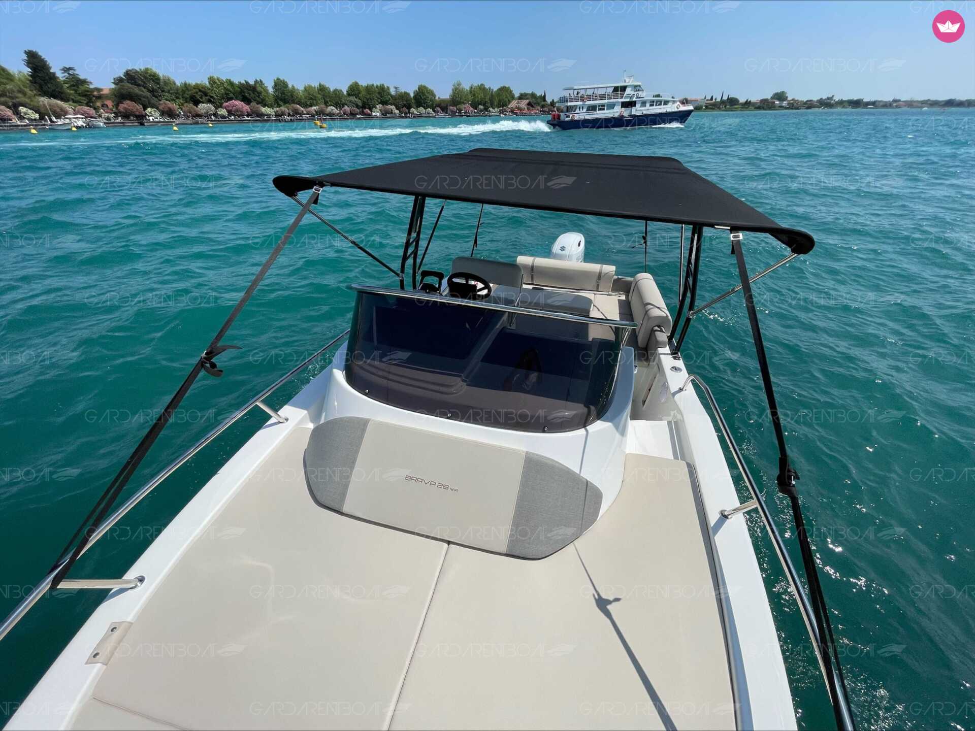 Bateau à moteur MINGOLLA CANTIERE NAUTICO BRAVA 28 WA - CON SKIPPER 300cv 3