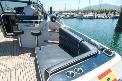 Alquiler de motora Bahía one 43