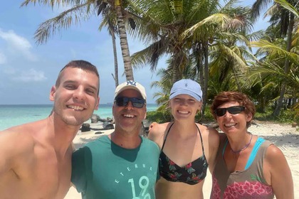 Exclusive Boat ALL INCLUSIVE, Large Cabin with Private Bathrum Inside