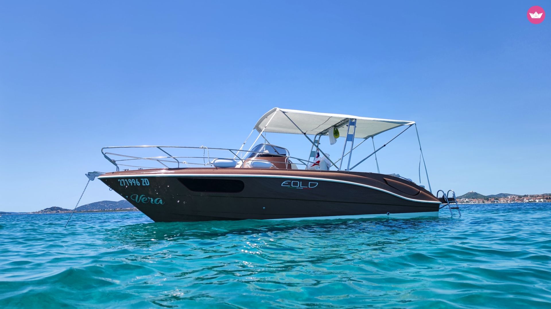Bateau à moteur EOLO 830 EFB 270cv 8