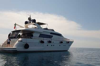 Hire Motor yacht San Lorenzo 72 Castellammare di Stabia