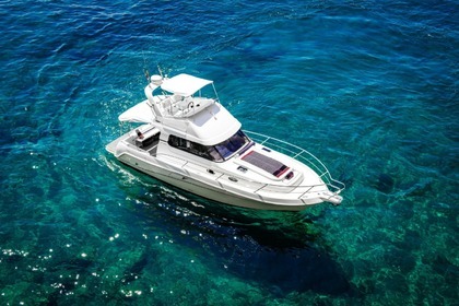 Charter Motorboat FAETON MORAGA 1040 FLY Positano