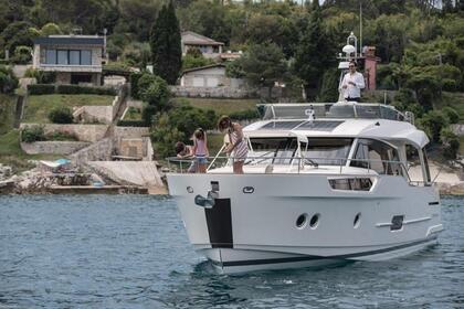 Charter Motorboat  Greenline  48 Fly Biograd na Moru