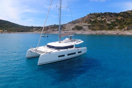 Rental Catamaran Dufour Dufour 48 Villasimius