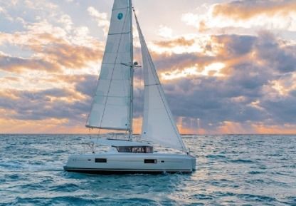 Location Catamaran Lagoon 42 Ischia Porto