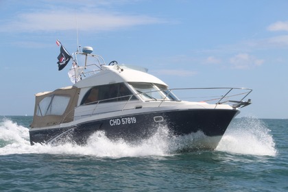 Hire Motorboat BENETEAU antares serie 9 Portbail