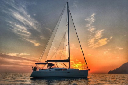 Noleggio Barca a vela Beneteau Beneteau oceanis 40 La Spezia