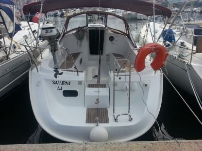 Location Voilier Beneteau Océanis 311 Sari-Solenzara