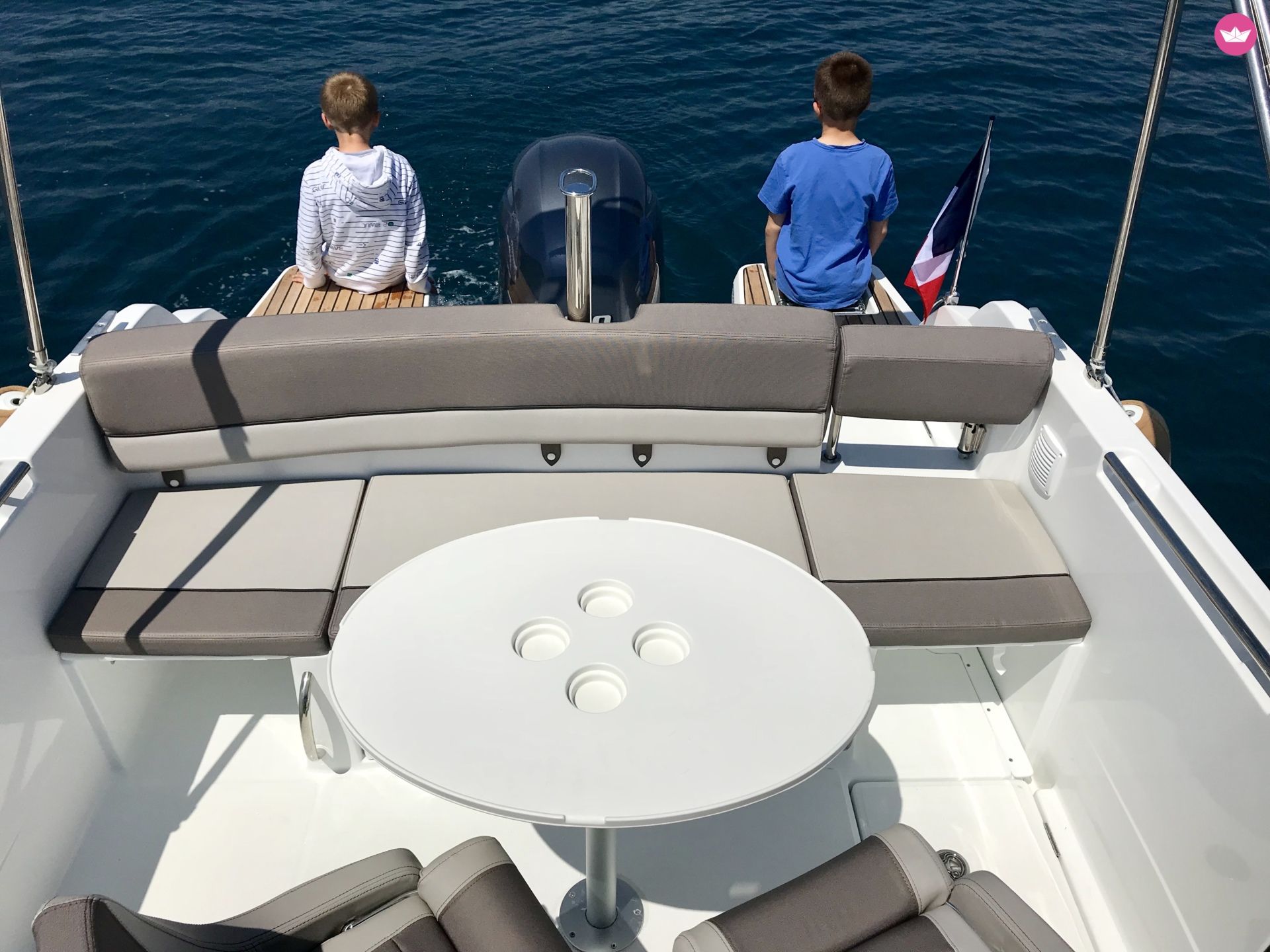 Bateau à moteur Jeanneau Cap Camarat 6.5 Cc Série 2 à louer