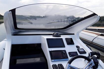 Rental Motorboat Pirelli 880 L Marina di Carrara