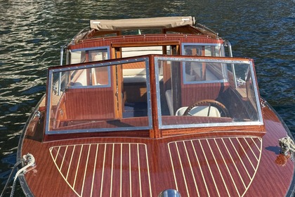 LAKE COMO BOAT TOURS by Classic Venetian Limousine