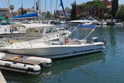 Rental Motorboat KELT White shark Saint-Tropez