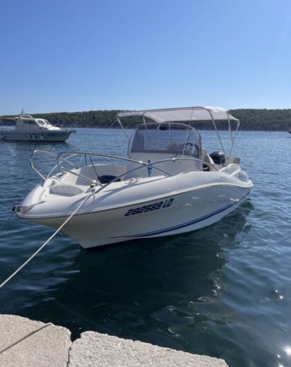 Quicksilver Commander 555