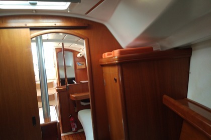 Fantástico velero Beneteau Oceanis de 33 pies en Gijón